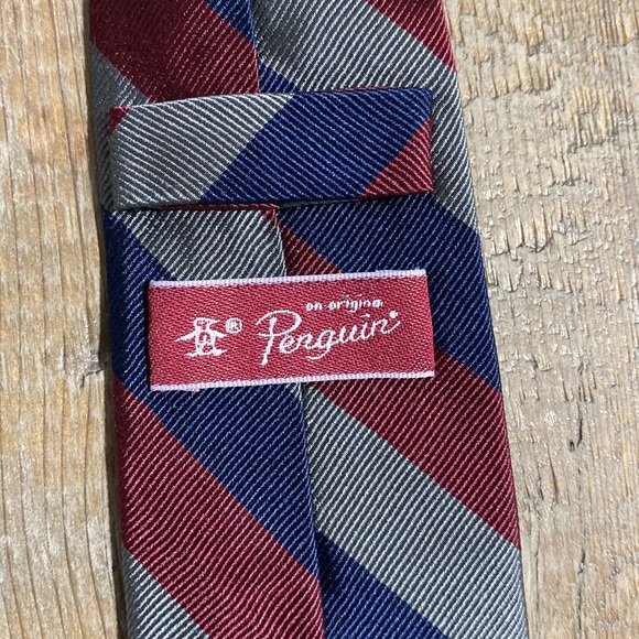 Penguin Tie - Picture 3 of 4